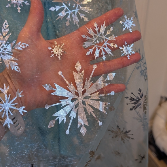 Costume: Handmade Frozen Elsa Gown And Cape, plus Crown with full price offer - Picture 14 of 17